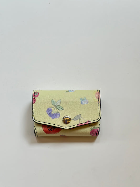 Sunny Berry Pouch